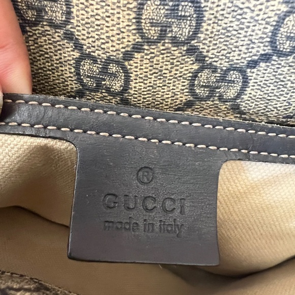 FIRM | Authentic GG Canvas Supreme small tote - Picture 6 of 16